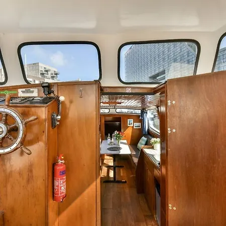 Houseboat Center 'messi'