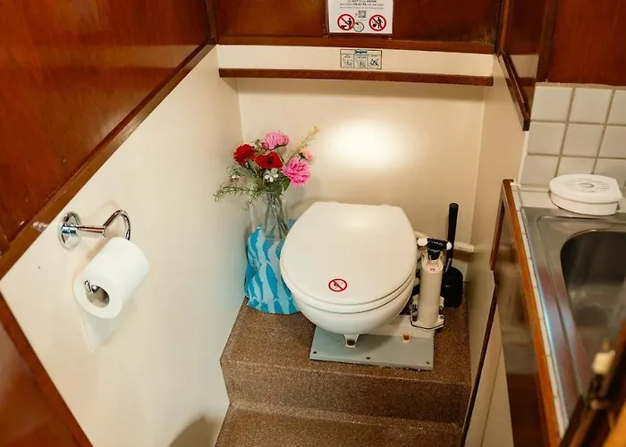 Houseboat Center 'messi'